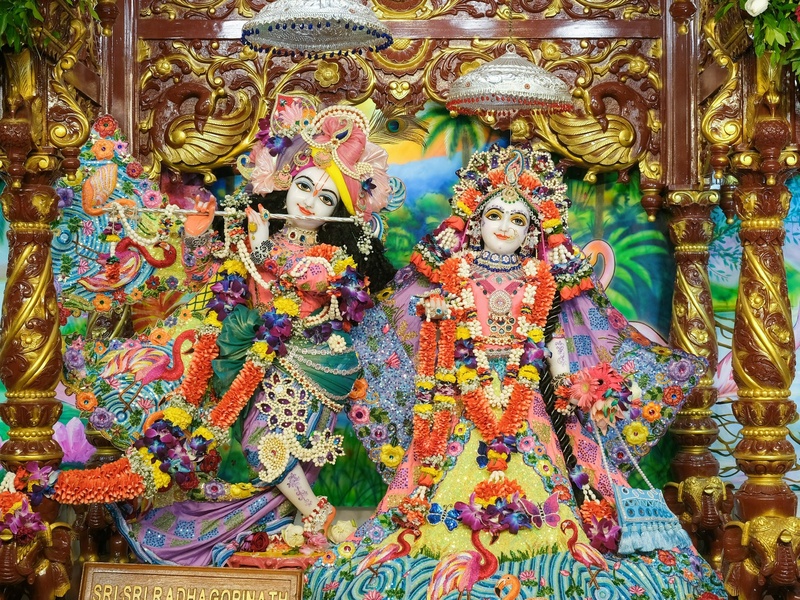 Nandotsava Shringar Arati Veshbhusha Seva